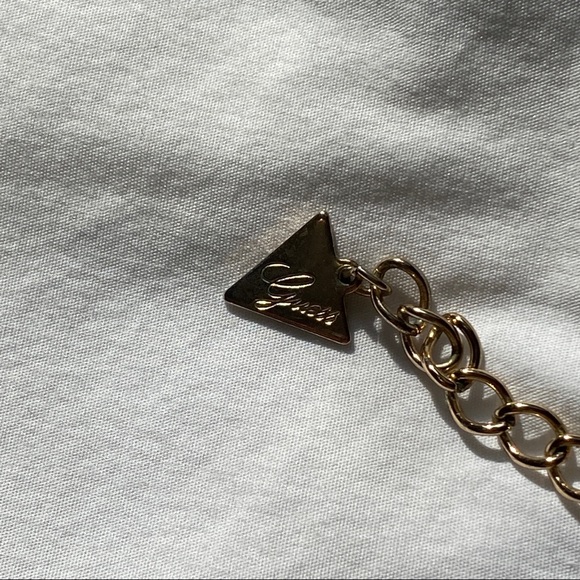 Guess Cuban Link Golden Chain Necklace - Picture 3 of 6